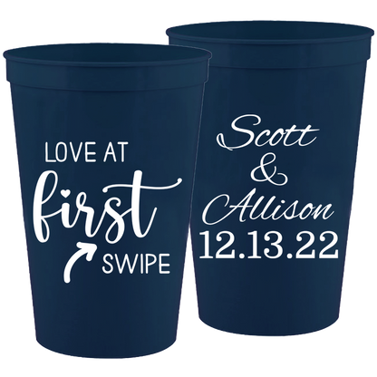 Wedding - Love At First Swipe - 16 oz Plastic Cups 143